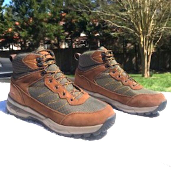 Hiking Boots . Waterproof . Size 11 1/2 .... Benedict . Ozark Trail . New in Box - Picture 1 of 8